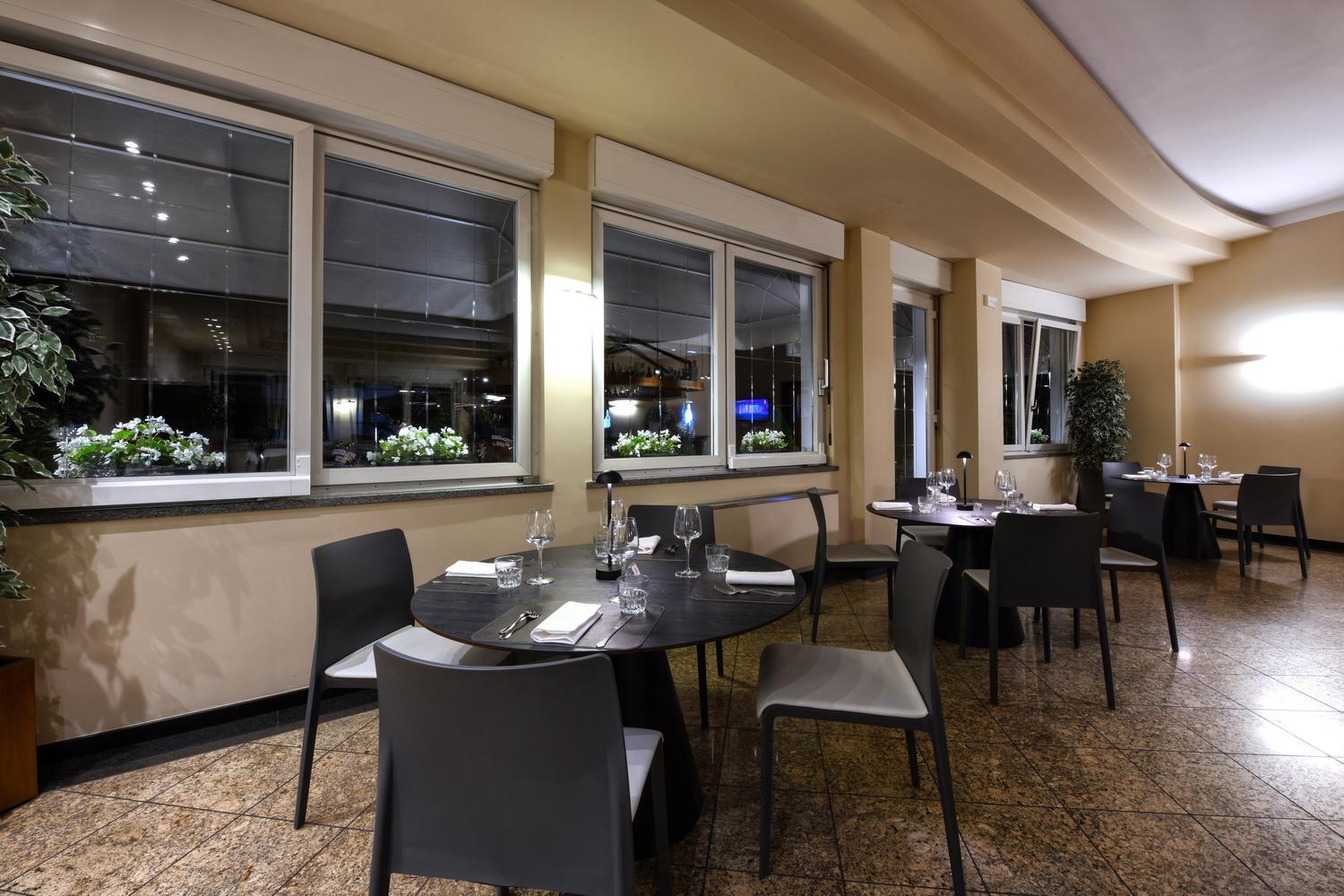 Hotel Internazionale Domodossola Exteriér fotografie