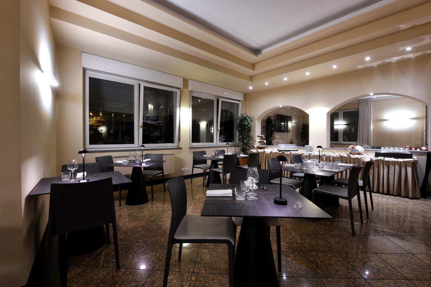 Hotel Internazionale Domodossola Exteriér fotografie